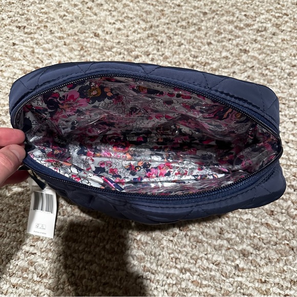 Vera Bradley Ultralight Grand Cosmetic Bonjour Belle Disney - Picture 5 of 5